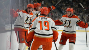 Buffalo rozpoczęło serię z Montrealem pewnie, Anaheim wyrównało wynik z Vegas.