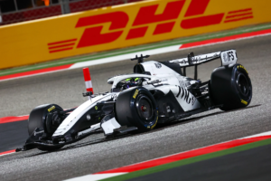 Cadillac niespodziewanie zmienia szefa zespołu w trakcie swojego debiutanckiego sezonu w Formule 1